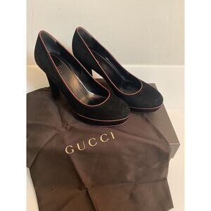 Gucci Kid Scamociato Napa Charlotte Black Suede Red Trim Platform Heels US 7.5